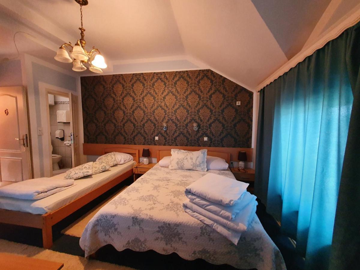 Motel Zoka Dvorovi Exteriör bild